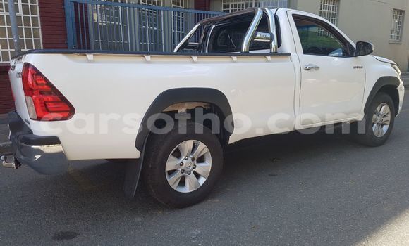Buy Used Toyota Hilux White Car in Maseru in Maseru Buy Used Toyota Hilux White Car in Maseru in Maseru