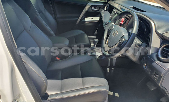 Sayi Na hannu Toyota RAV4 White Mota in Butha–Buthe a Thaba-Tseka Sayi Na hannu Toyota RAV4 White Mota in Butha–Buthe a Thaba-Tseka