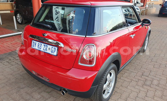 Sayi Na hannu Mini Cooper Red Mota in Butha–Buthe a Thaba-Tseka Sayi Na hannu Mini Cooper Red Mota in Butha–Buthe a Thaba-Tseka