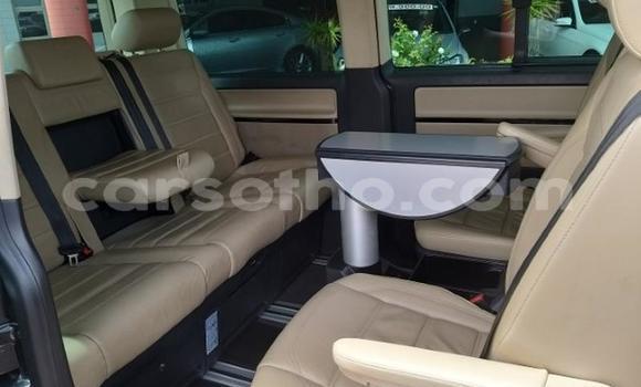 Sayi Na hannu Volkswagen Caravelle Black Mota in Hlotse a Leribe Sayi Na hannu Volkswagen Caravelle Black Mota in Hlotse a Leribe