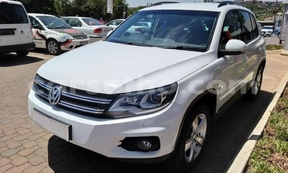 Sayi Na hannu Volkswagen Tiguan White Mota in Hlotse a Leribe Sayi Na hannu Volkswagen Tiguan White Mota in Hlotse a Leribe