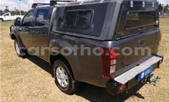 Sayi Na hannu Isuzu KB Black Mota in Maseru a Maseru Sayi Na hannu Isuzu KB Black Mota in Maseru a Maseru