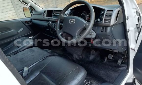 Buy Used Toyota Aqua White Car in Maputsoa in Leribe Buy Used Toyota Aqua White Car in Maputsoa in Leribe