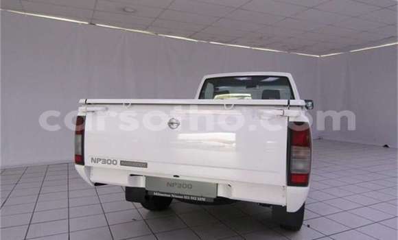 Acheter Occasion Voiture Nissan NP 300 Vert à Maseru, Maseru Acheter Occasion Voiture Nissan NP 300 Vert à Maseru, Maseru