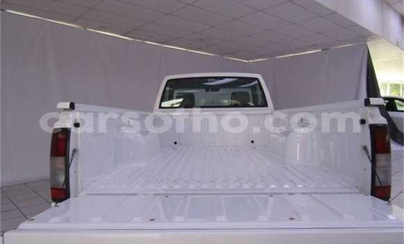 Acheter Occasion Voiture Nissan NP 300 Vert à Maseru, Maseru Acheter Occasion Voiture Nissan NP 300 Vert à Maseru, Maseru