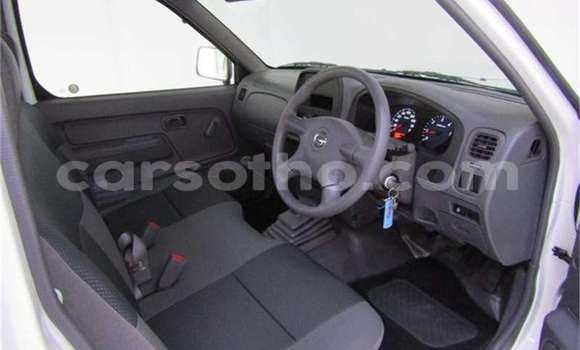 Acheter Occasion Voiture Nissan NP 300 Vert à Maseru, Maseru Acheter Occasion Voiture Nissan NP 300 Vert à Maseru, Maseru