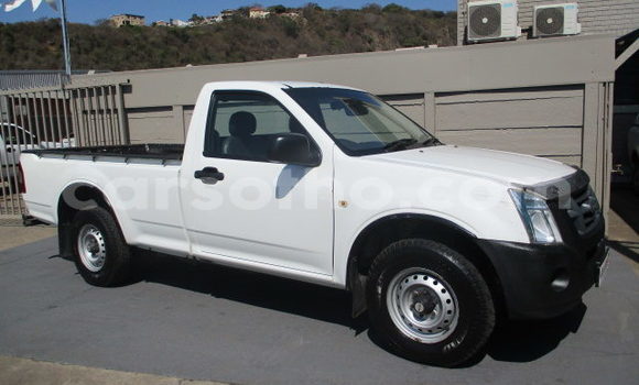 Acheter Occasion Voiture Isuzu KB Vert à Maseru, Maseru Acheter Occasion Voiture Isuzu KB Vert à Maseru, Maseru