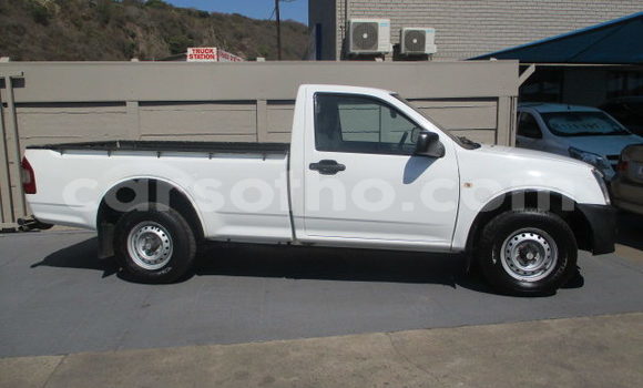 Acheter Occasion Voiture Isuzu KB Vert à Maseru, Maseru Acheter Occasion Voiture Isuzu KB Vert à Maseru, Maseru