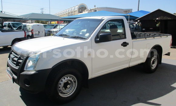 Acheter Occasion Voiture Isuzu KB Vert à Maseru, Maseru Acheter Occasion Voiture Isuzu KB Vert à Maseru, Maseru