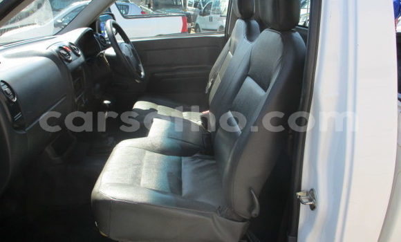 Acheter Occasion Voiture Isuzu KB Vert à Maseru, Maseru Acheter Occasion Voiture Isuzu KB Vert à Maseru, Maseru