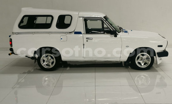 Acheter Occasion Voiture Nissan Pickup Vert à Maseru, Maseru Acheter Occasion Voiture Nissan Pickup Vert à Maseru, Maseru