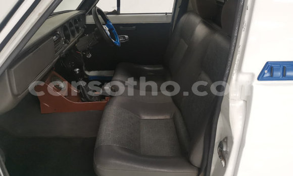 Acheter Occasion Voiture Nissan Pickup Vert à Maseru, Maseru Acheter Occasion Voiture Nissan Pickup Vert à Maseru, Maseru