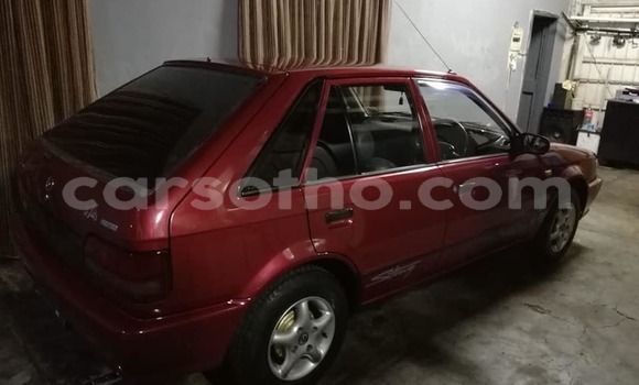 Sayi Na hannu Mazda 323 Red Mota in Maseru a Maseru Sayi Na hannu Mazda 323 Red Mota in Maseru a Maseru