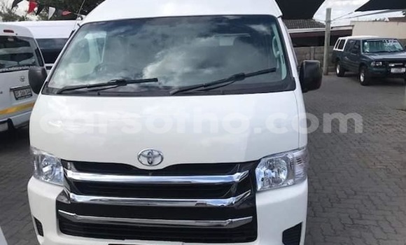 Sayi Na hannu Toyota Aqua White Mota in Maseru a Maseru Sayi Na hannu Toyota Aqua White Mota in Maseru a Maseru