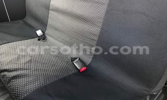 Sayi Na hannu Toyota Aqua White Mota in Maseru a Maseru Sayi Na hannu Toyota Aqua White Mota in Maseru a Maseru