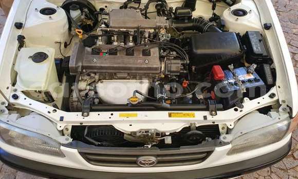 Sayi Na hannu Toyota Corolla White Mota in Maseru a Maseru Sayi Na hannu Toyota Corolla White Mota in Maseru a Maseru