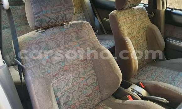 Sayi Na hannu Toyota Corolla White Mota in Maseru a Maseru Sayi Na hannu Toyota Corolla White Mota in Maseru a Maseru