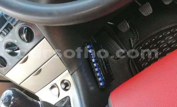 Sayi Na hannu Toyota Runx White Mota in Maseru a Maseru Sayi Na hannu Toyota Runx White Mota in Maseru a Maseru