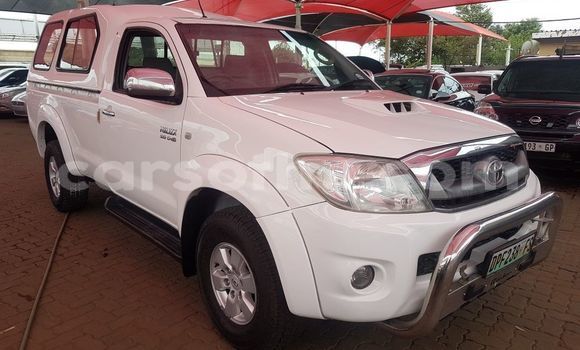 اشتري مستعمل Toyota Hilux White سيارة في Maseru في Maseru اشتري مستعمل Toyota Hilux White سيارة في Maseru في Maseru