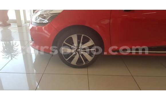 Buy Used Renault Clio Red Car in Maseru in Maseru Buy Used Renault Clio Red Car in Maseru in Maseru