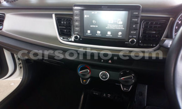Sayi Na hannu Kia Rio White Mota in Maseru a Maseru Sayi Na hannu Kia Rio White Mota in Maseru a Maseru