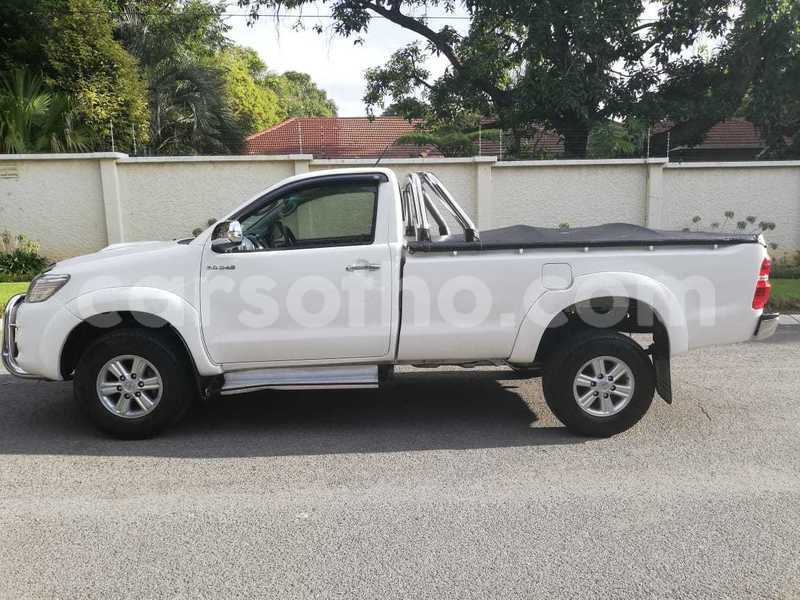 Big with watermark toyota hilux leribe hlotse 14891