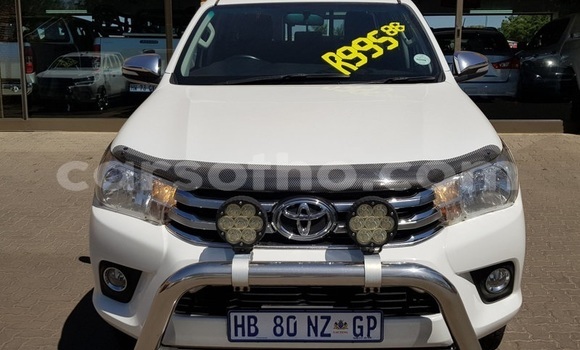 Buy Used Toyota Hilux White Car in Butha–Buthe in Thaba-Tseka Buy Used Toyota Hilux White Car in Butha–Buthe in Thaba-Tseka