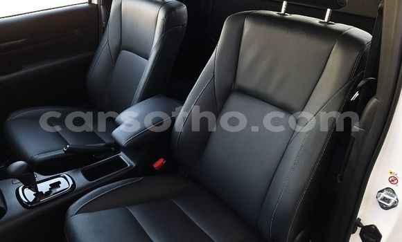 Buy Used Toyota Hilux White Car in Butha–Buthe in Thaba-Tseka Buy Used Toyota Hilux White Car in Butha–Buthe in Thaba-Tseka
