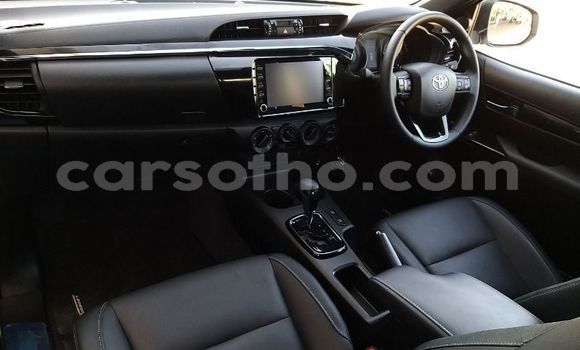 Buy Used Toyota Hilux White Car in Butha–Buthe in Thaba-Tseka Buy Used Toyota Hilux White Car in Butha–Buthe in Thaba-Tseka