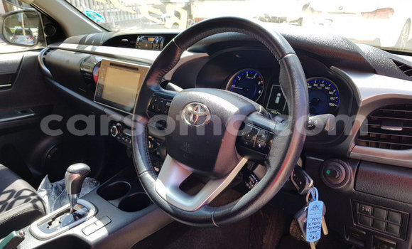 Buy Used Toyota Hilux White Car in Butha–Buthe in Thaba-Tseka Buy Used Toyota Hilux White Car in Butha–Buthe in Thaba-Tseka