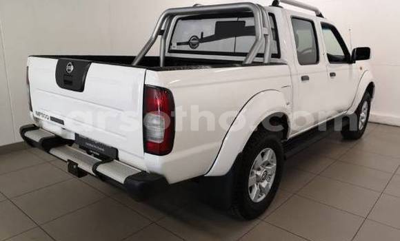 اشتري مستعمل Nissan NP 300 Green سيارة في Maputsoe في Leribe اشتري مستعمل Nissan NP 300 Green سيارة في Maputsoe في Leribe