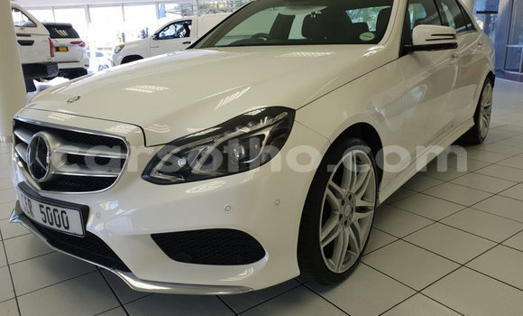 Buy Used Mercedes-Benz E–Class Green Car in Mohale's Hoek in Mohale's Hoek Buy Used Mercedes-Benz E–Class Green Car in Mohale's Hoek in Mohale's Hoek