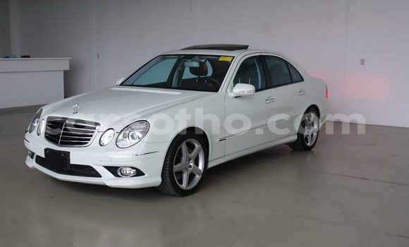Buy Used Mercedes-Benz E–Class Green Car in Maputsoe in Leribe Buy Used Mercedes-Benz E–Class Green Car in Maputsoe in Leribe