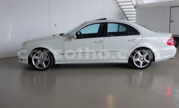 Buy Used Mercedes-Benz E–Class Green Car in Maputsoe in Leribe Buy Used Mercedes-Benz E–Class Green Car in Maputsoe in Leribe