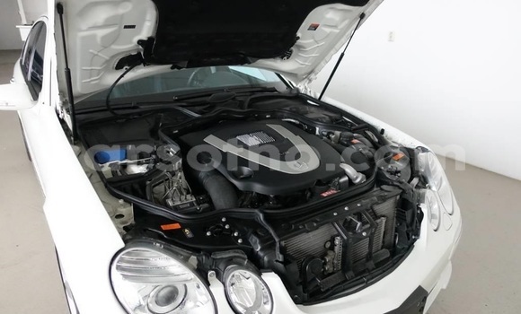 Buy Used Mercedes-Benz E–Class Green Car in Maputsoe in Leribe Buy Used Mercedes-Benz E–Class Green Car in Maputsoe in Leribe