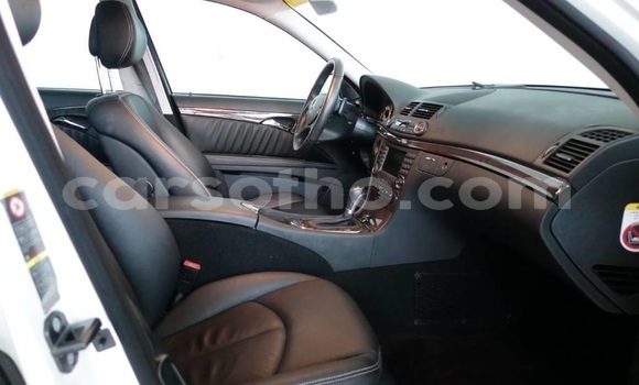 Buy Used Mercedes-Benz E–Class Green Car in Maputsoe in Leribe Buy Used Mercedes-Benz E–Class Green Car in Maputsoe in Leribe