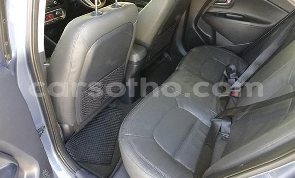 Buy Used Kia Rio Blue Car in Butha Buthe in Butha-Buthe Buy Used Kia Rio Blue Car in Butha Buthe in Butha-Buthe