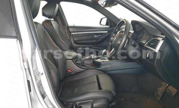 Sayi Na hannu BMW 3–Series Silver Mota in Maseru a Maseru Sayi Na hannu BMW 3–Series Silver Mota in Maseru a Maseru