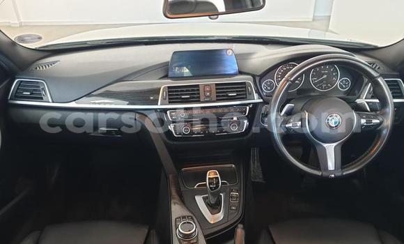 Sayi Na hannu BMW 3–Series Silver Mota in Maseru a Maseru Sayi Na hannu BMW 3–Series Silver Mota in Maseru a Maseru