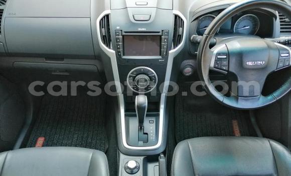 Sayi Na hannu Isuzu D–MAX White Mota in Maseru a Maseru Sayi Na hannu Isuzu D–MAX White Mota in Maseru a Maseru