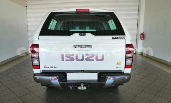 Sayi Na hannu Isuzu D–MAX White Mota in Maseru a Maseru Sayi Na hannu Isuzu D–MAX White Mota in Maseru a Maseru