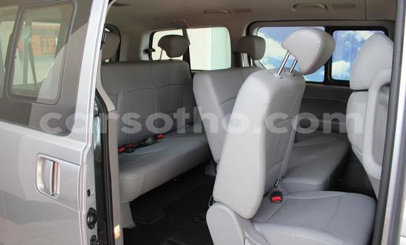 Sayi Na hannu Hyundai H1 Silver Mota in Maseru a Maseru Sayi Na hannu Hyundai H1 Silver Mota in Maseru a Maseru