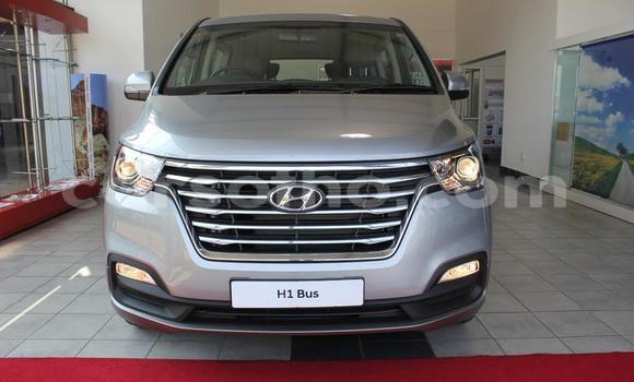 Sayi Na hannu Hyundai H1 Silver Mota in Maseru a Maseru Sayi Na hannu Hyundai H1 Silver Mota in Maseru a Maseru