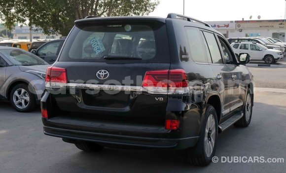اشتري Imported Toyota Land Cruiser Black سيارة في Import - Dubai في Maseru اشتري Imported Toyota Land Cruiser Black سيارة في Import - Dubai في Maseru