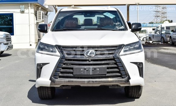 Acheter Import Voiture Lexus LX Blanc à Import - Dubai, Maseru Acheter Import Voiture Lexus LX Blanc à Import - Dubai, Maseru