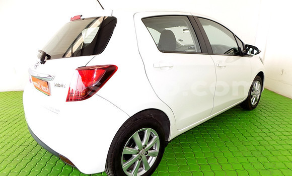 اشتري مستعمل Toyota Yaris White سيارة في Butha Buthe في Butha-Buthe اشتري مستعمل Toyota Yaris White سيارة في Butha Buthe في Butha-Buthe