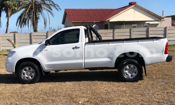 اشتري مستعمل Toyota Hilux White سيارة في Maseru في Maseru اشتري مستعمل Toyota Hilux White سيارة في Maseru في Maseru