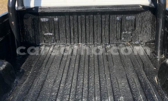 اشتري مستعمل Toyota Hilux White سيارة في Maseru في Maseru اشتري مستعمل Toyota Hilux White سيارة في Maseru في Maseru