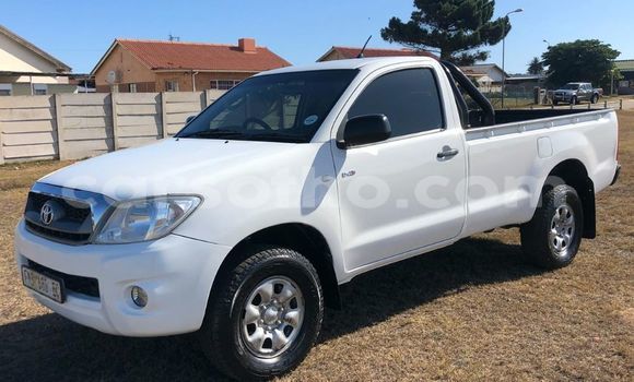 اشتري مستعمل Toyota Hilux White سيارة في Maseru في Maseru اشتري مستعمل Toyota Hilux White سيارة في Maseru في Maseru