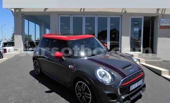 اشتري مستعمل Mini Cooper Black سيارة في Butha Buthe في Butha-Buthe اشتري مستعمل Mini Cooper Black سيارة في Butha Buthe في Butha-Buthe